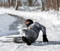 Pozor, náledí! Naražené kosti se nevyplácí ignorovat, radí odborníci